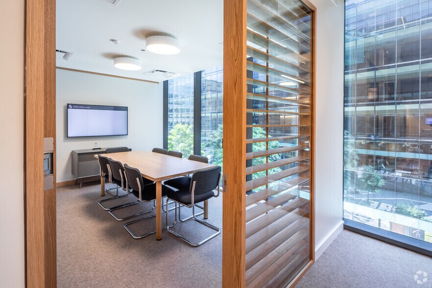 More Photos Of 1100 15th St NW, Washington Coworking Space