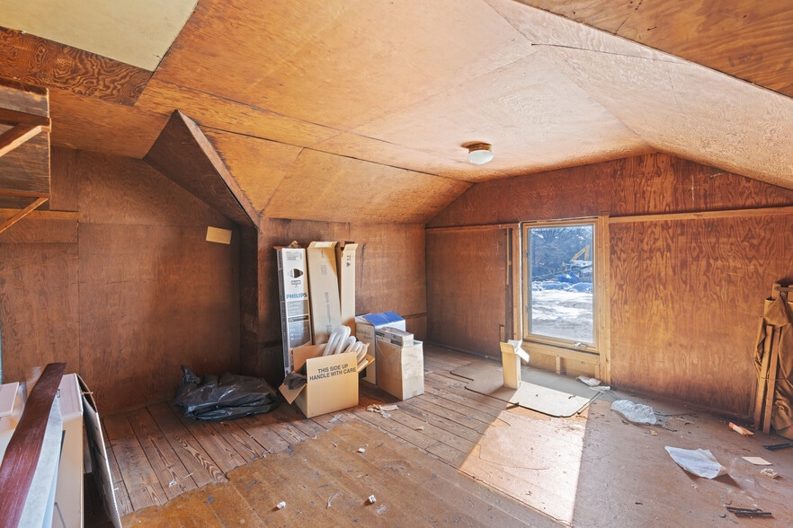 More Photos Of 35 4th Ave, Hawthorne Industrial For Sale