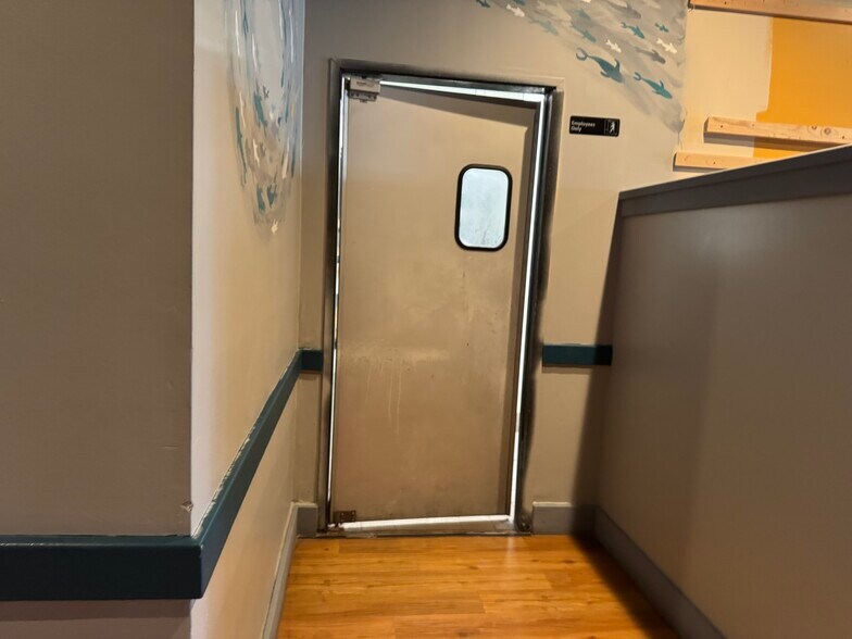 More Photos Of 2237 E Riverside Dr, Austin Restaurant For Lease