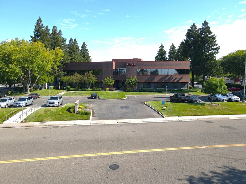 More Photos Of 3775 N Freeway Blvd, Sacramento Serviced Offices For Lease