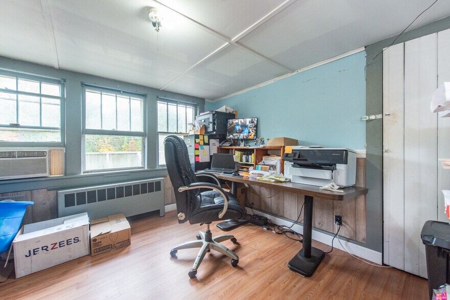 19 US Highway 206 S, Sandyston, NJ 07826 Restaurant For Sale