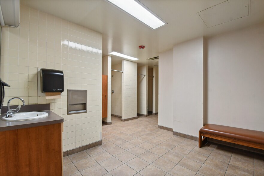 More Photos Of 5165 Adanson St, Orlando Loft Creative Space For Sale