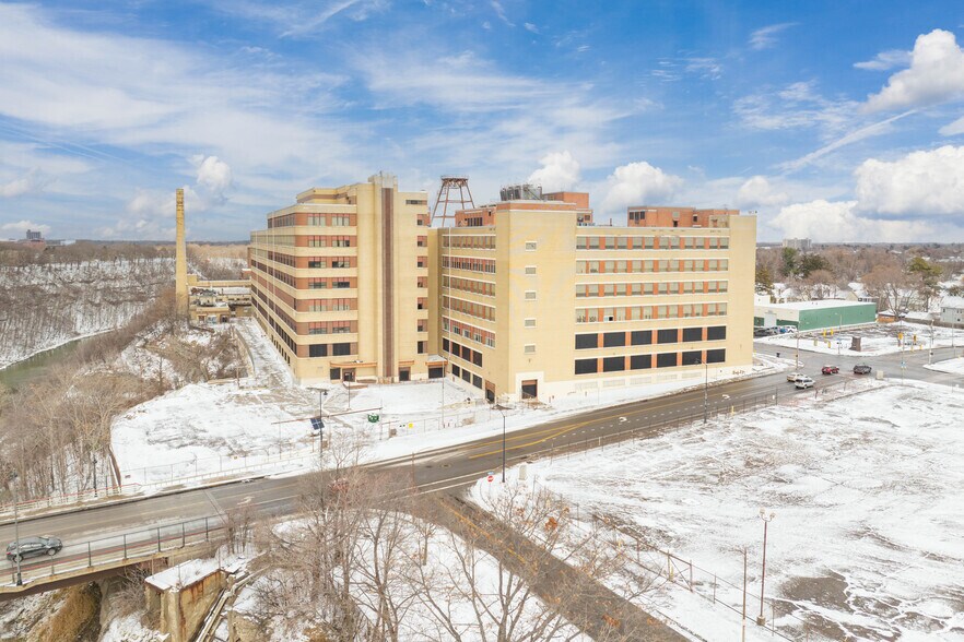 More Photos Of 1405-1447 Saint Paul St, Rochester Office For Sale