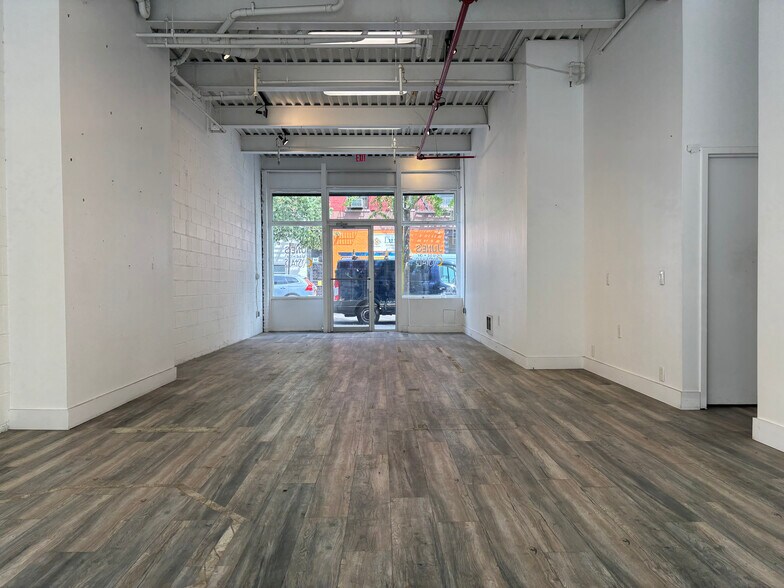 More Photos Of 278 Grand St, Brooklyn Multifamily For Sale