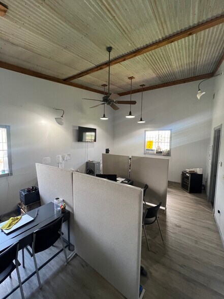 More Photos Of 36 Sam Pearl Blvd, Brownsville Self Storage For Sale