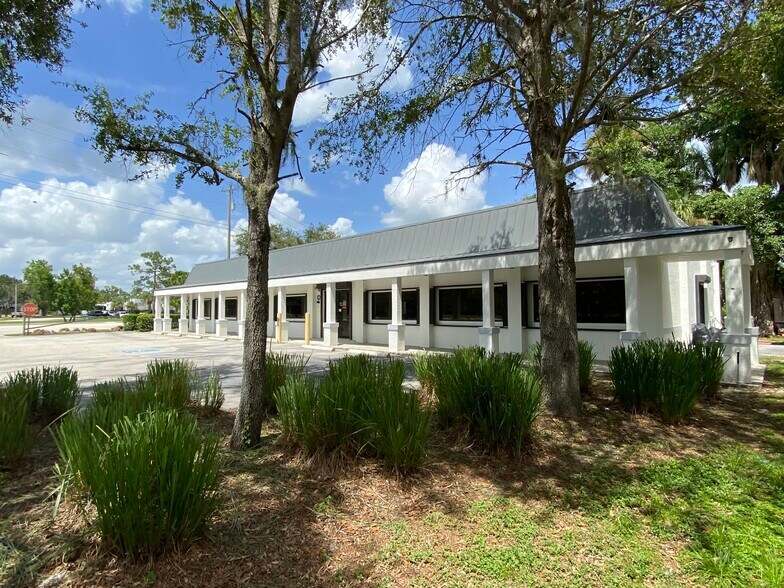 More Photos Of 6350 Bayshore Rd, North Fort Myers Freestanding For Lease