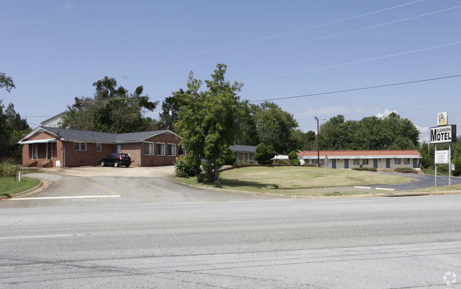 Primary Photo Of 835 Old Greenville Hwy, Clemson Hotel For Sale