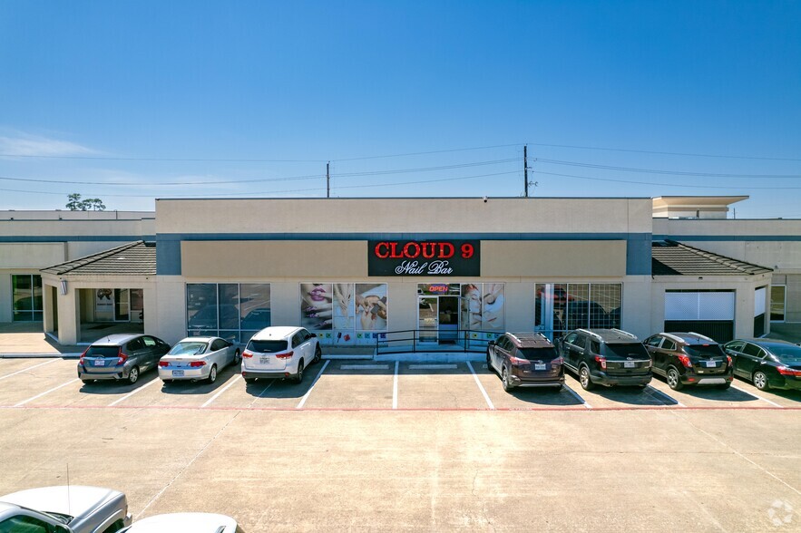 More Photos Of 3355-3403 W FM-1960, Houston Unknown For Lease