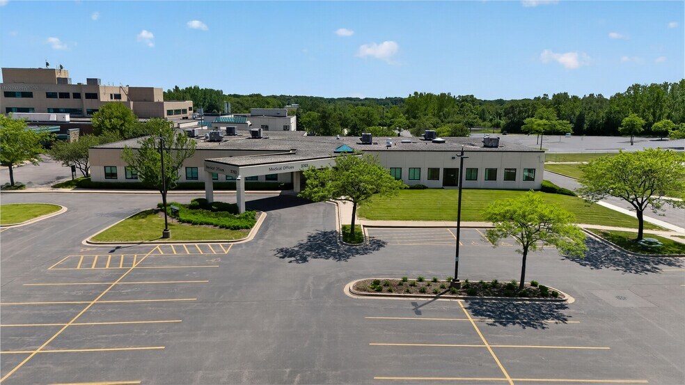 More Photos Of 3703 Doty Rd, Woodstock Medical For Lease