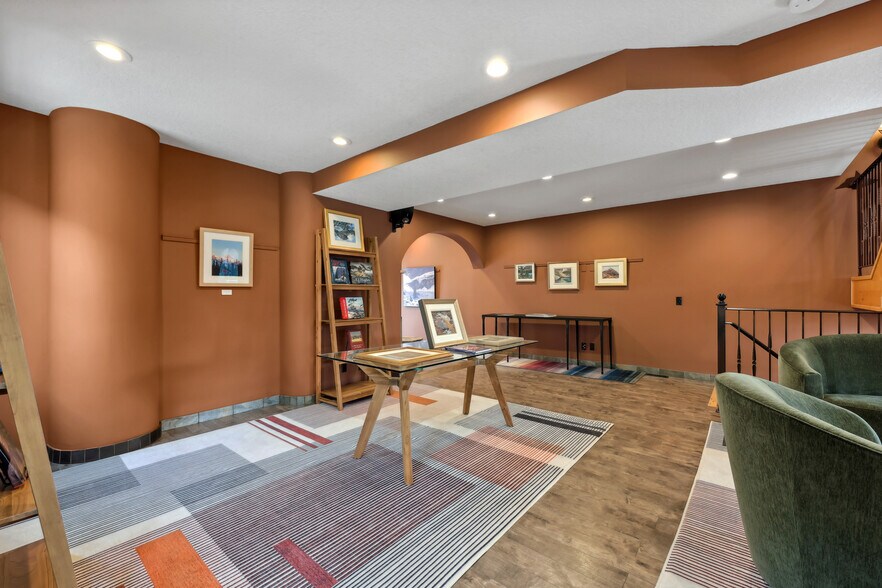 More Photos Of 1220 10 Av SE, Calgary Office For Sale