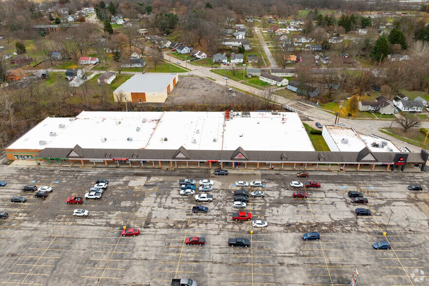 More Photos Of 200-260 N Main St, Rittman General Retail For Sale