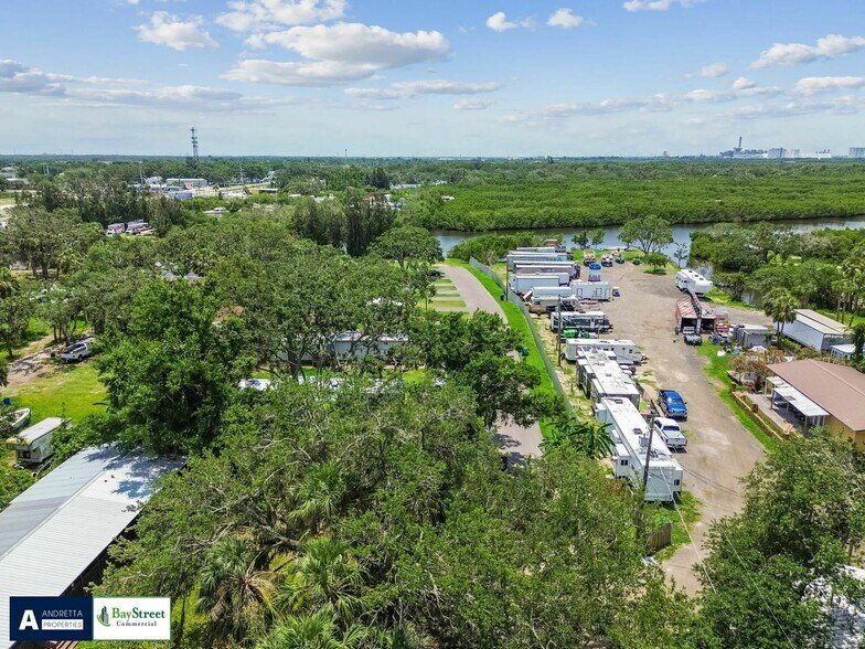 More Photos Of 11224 Restwood Dr, Gibsonton Manufactured Housing Mobile Home Park For Sale