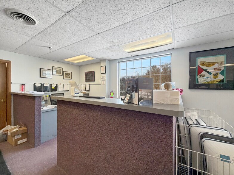 More Photos Of 850 Eisenhower Blvd, Johnstown Warehouse For Lease
