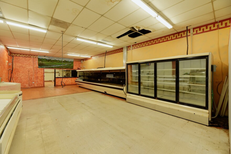 More Photos Of 850 W Main St, Merced Restaurant For Lease