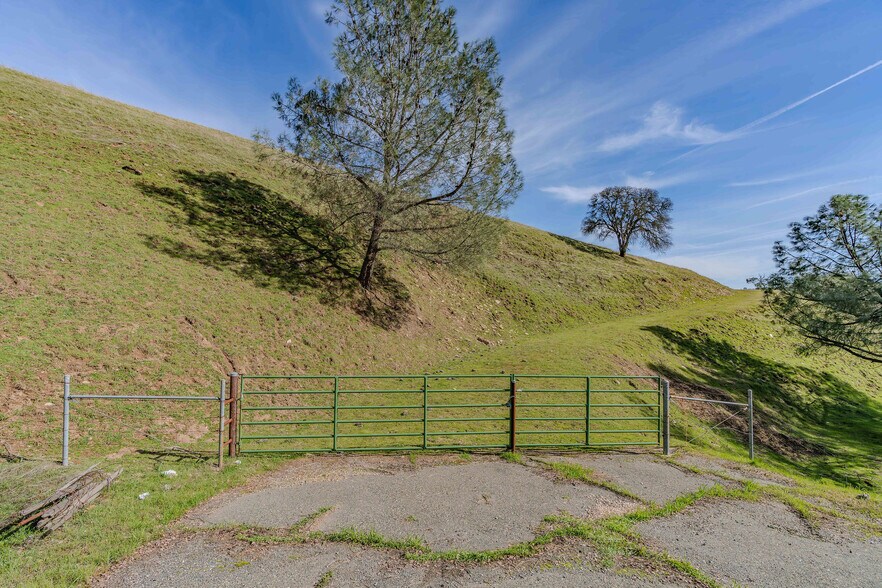 More Photos Of Old Highway 49, Sutter Creek Land For Sale