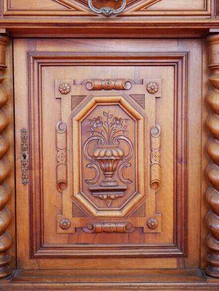 More Photos Of 250 N Golden Circle Dr, Santa Ana Office For Lease