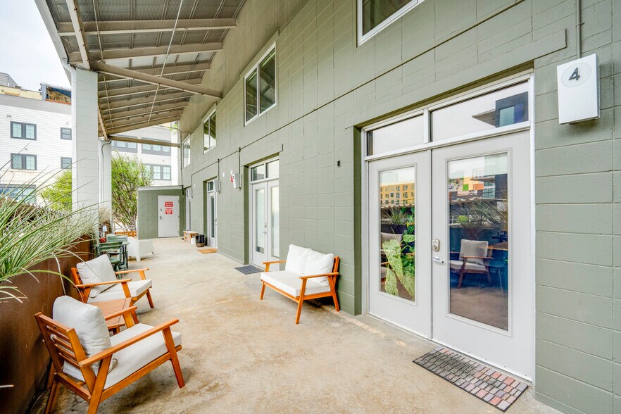 More Photos Of 1305 E 6th St, Austin Office For Lease
