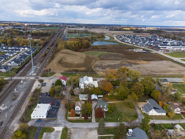 More Photos Of 1550 Lewis Center Rd, Lewis Center Freestanding For Sale