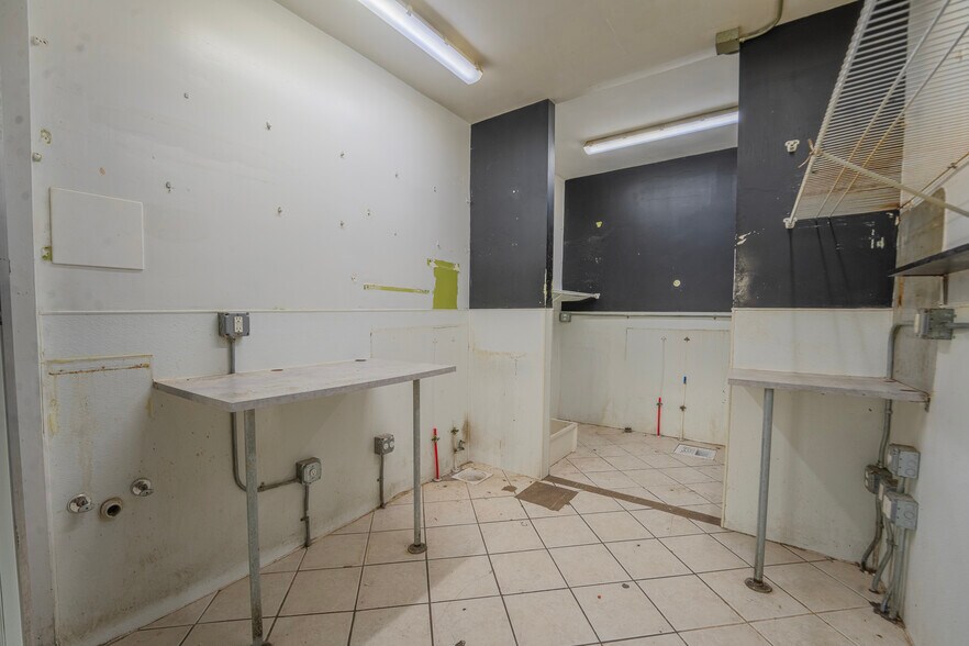 More Photos Of 370 Pacific Ave, Jersey City Storefront Retail Residential For Lease