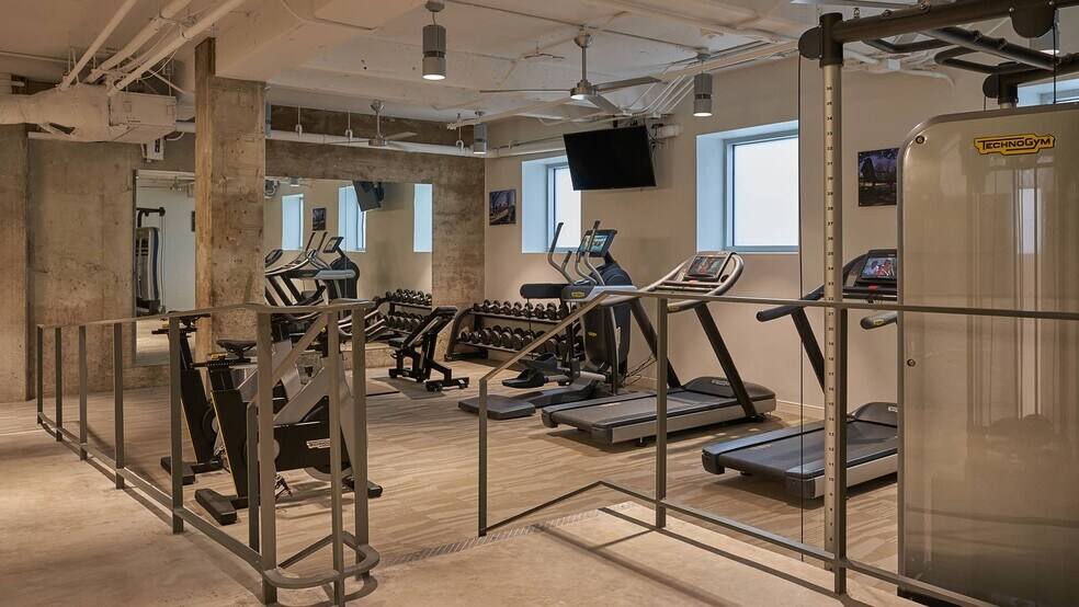 More Photos Of 316 W 12th St, Austin Office For Lease