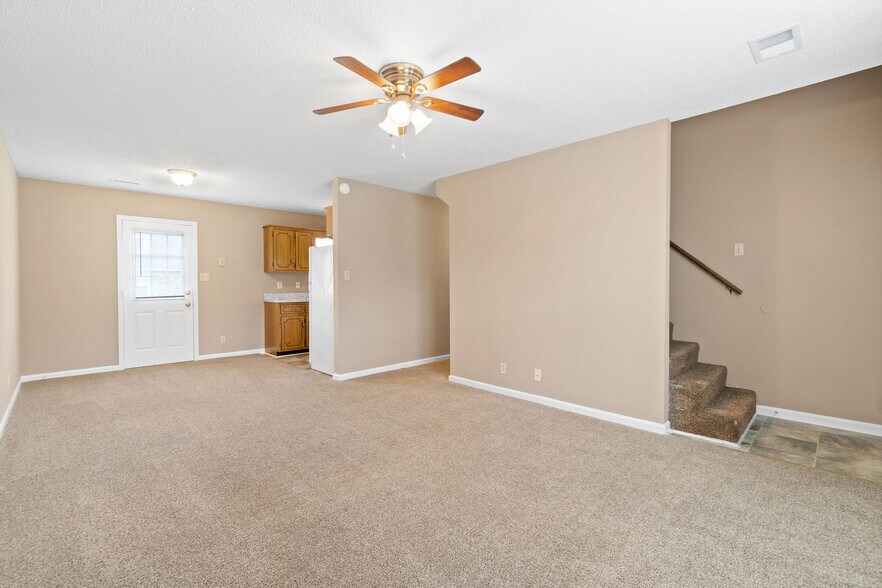 More Photos Of 279B Harrier ct, Clarksville Apartments For Sale