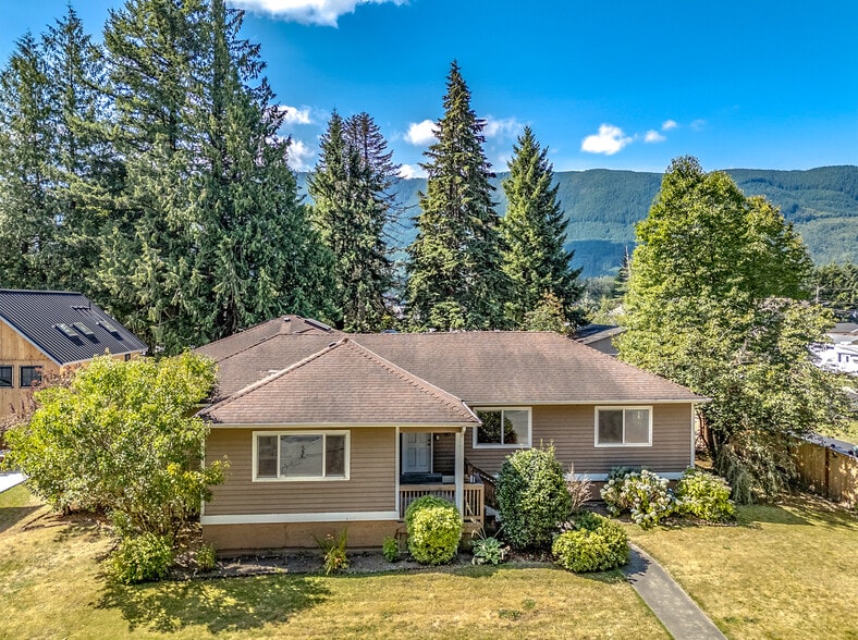 More Photos Of 349 E 3rd St, North Bend Office For Sale