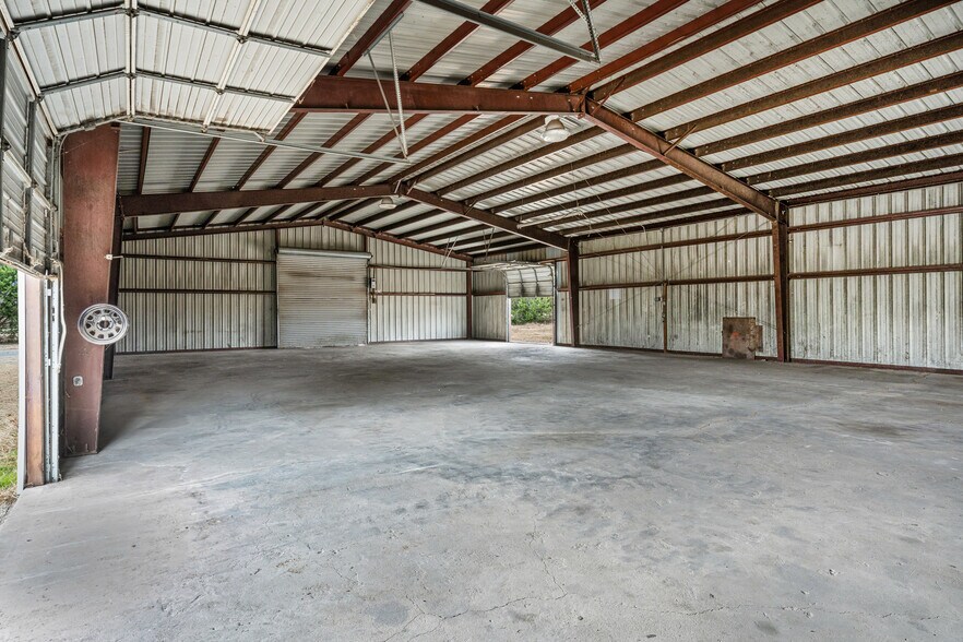 More Photos Of 1544 Jackrabbit Rd, Nolanville Warehouse For Sale