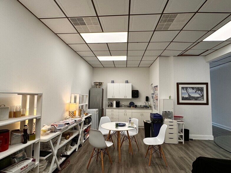 More Photos Of 490 Westfield Rd, Charlottesville Storefront Retail Office For Lease