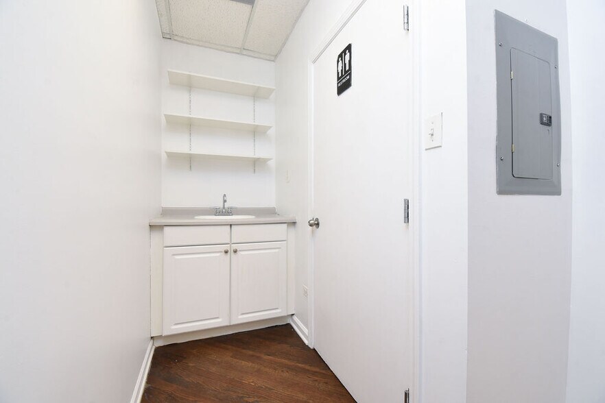 More Photos Of 2158 Grand Ave, Chicago Apartments For Lease