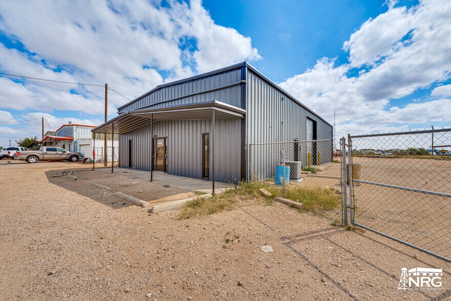 More Photos Of 13023 W County Road 123, Odessa Warehouse For Sale