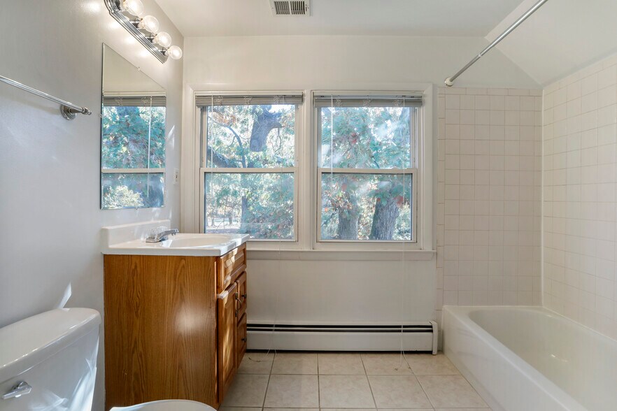 More Photos Of 2893 Jessup Rd, Jessup Office For Sale