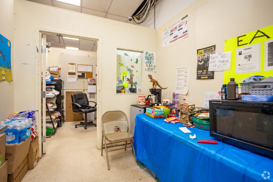 More Photos Of 421 Main St, Madison General Retail For Sale