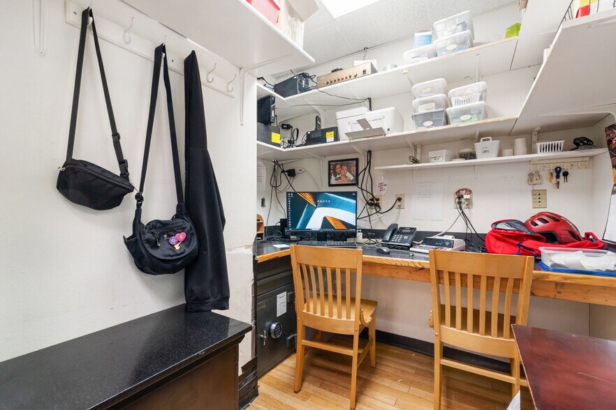 More Photos Of 1138 Yellowstone, Pocatello Restaurant For Sale