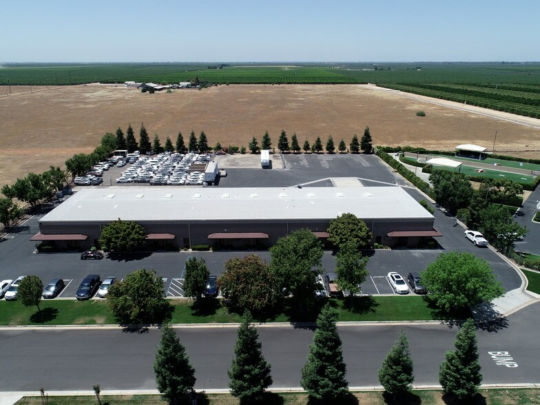 More Photos Of 40365 Brickyard Dr, Madera Unknown For Lease