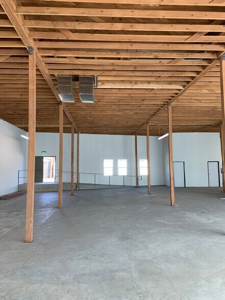 More Photos Of 4501-4515 W Adams Blvd, Los Angeles Loft Creative Space For Lease