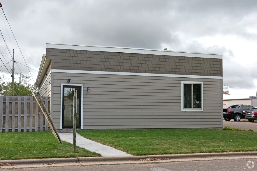 More Photos Of 803 Fairfax St, Altoona Office For Lease