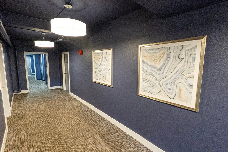 More Photos Of 5631 California Ave SW, Seattle Apartments For Sale