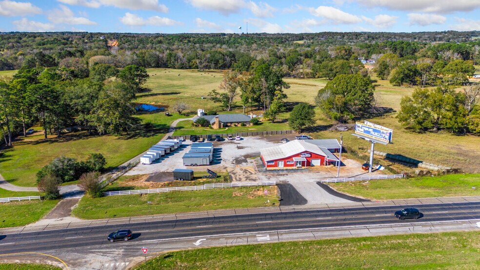 More Photos Of 17490 US Highway 69 S, Tyler Showroom For Sale