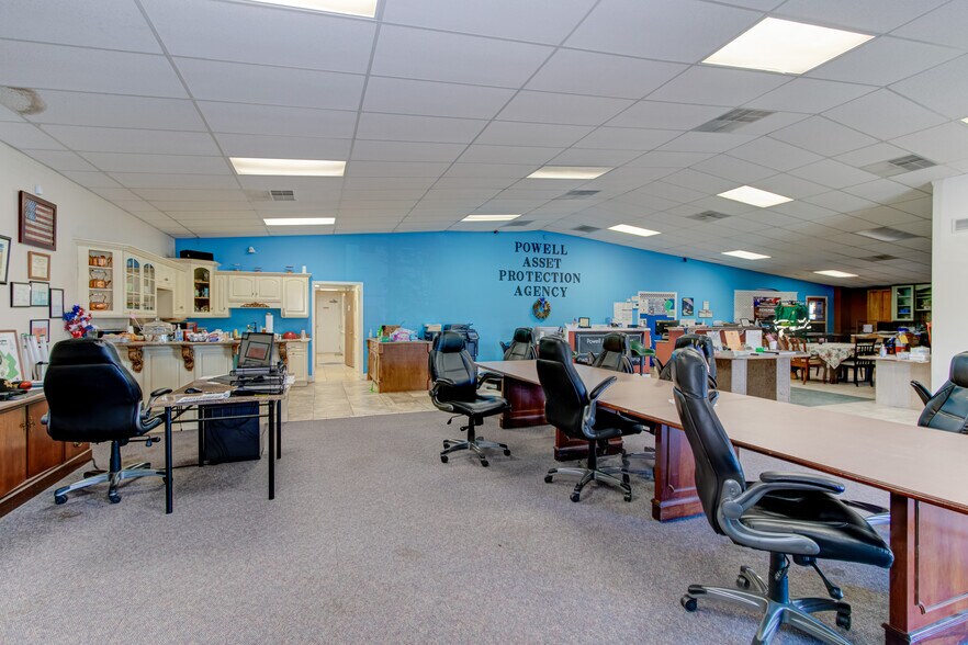 More Photos Of 1982 Jefferson Davis Hwy, Graniteville Showroom For Sale