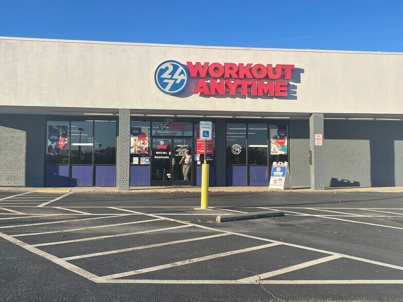More Photos Of 1448 E Main St, Rock Hill Storefront For Lease
