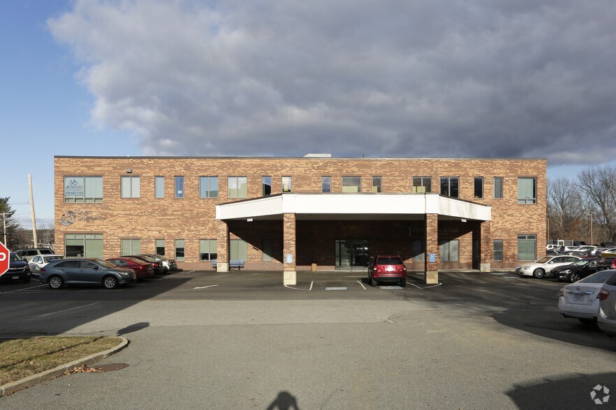 421 Merrimack St, Methuen, MA 01844 For Lease