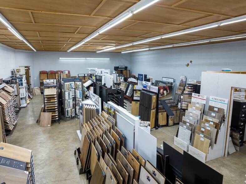 More Photos Of 455 E Main St, Parsons General Retail For Sale