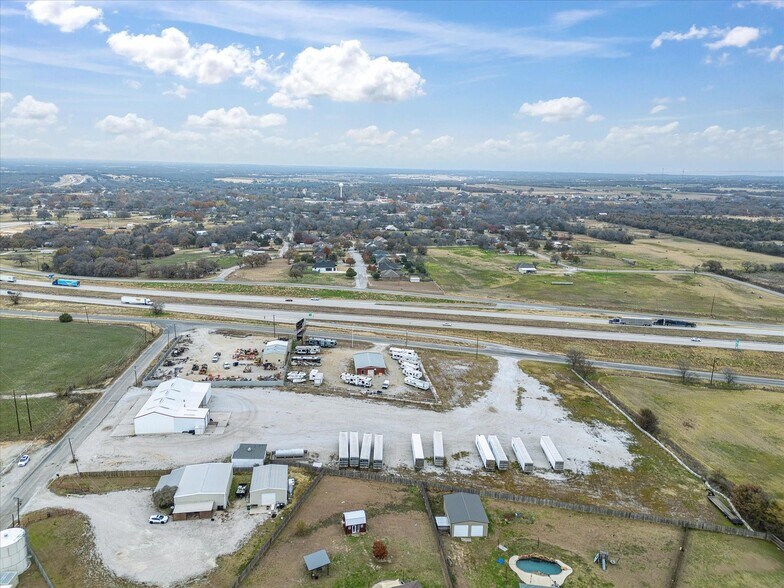 More Photos Of 707 S Wickham St, Alvord Truck Terminal For Lease