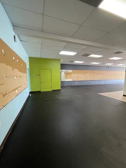 More Photos Of 686-728 Cheney Hwy, Titusville Unknown For Lease