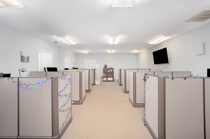 More Photos Of 4523 Park Rd, Charlotte Office For Sale