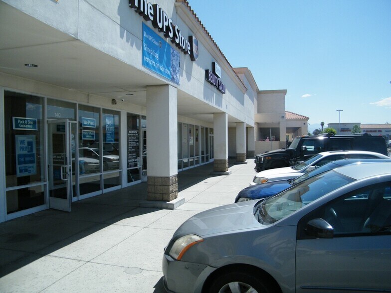 More Photos Of 210 E Stetson Ave, Hemet Supermarket For Lease