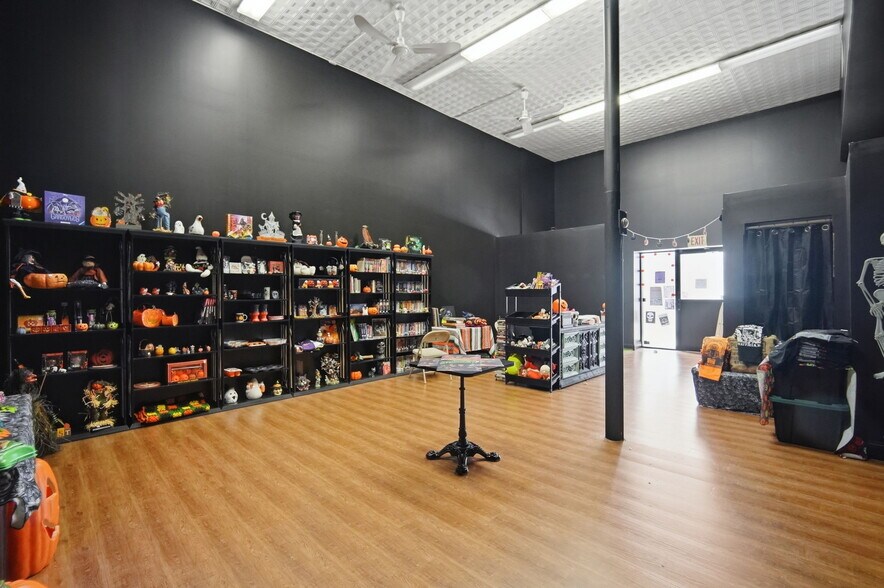 More Photos Of 48 Elm St, Westfield Storefront For Sale