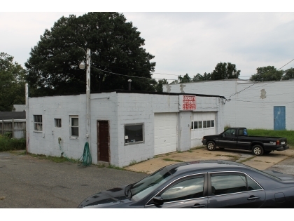 Primary Photo Of 7104-7106 Fort Smallwood Rd, Baltimore Auto Repair For Lease