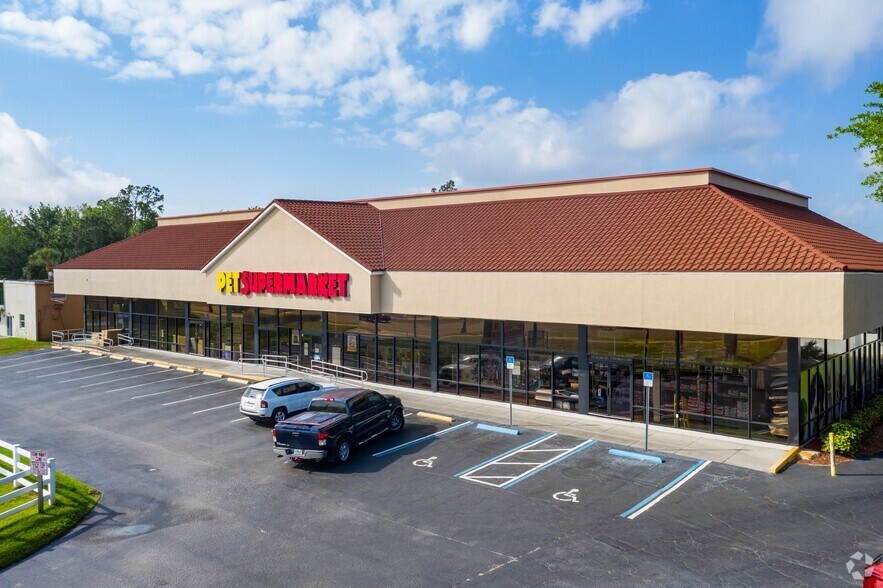 More Photos Of 4688-4690 W Irlo Bronson Memorial Hwy, Kissimmee Freestanding For Lease