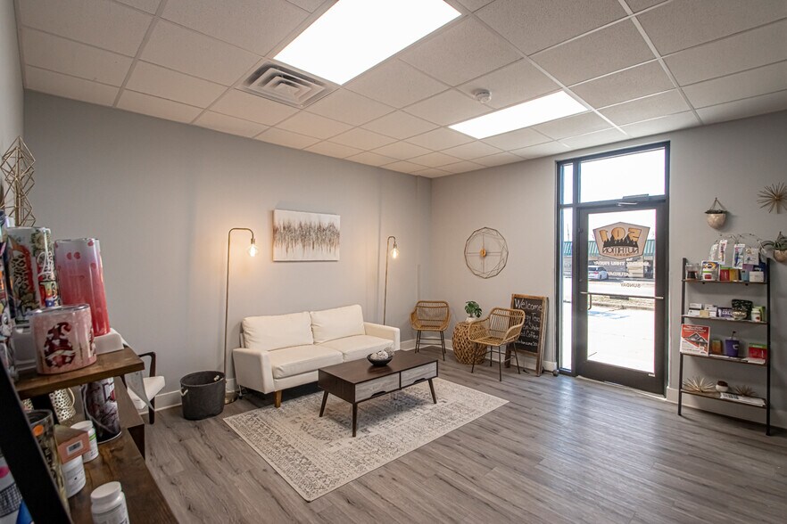 More Photos Of 5206 Highway 5 N, Bryant Office For Sale